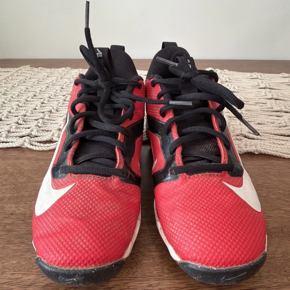 NIKE Alpha Menace Shark Boy's Size 3.5 Red Football Cleats Shoes FQ4012-600
